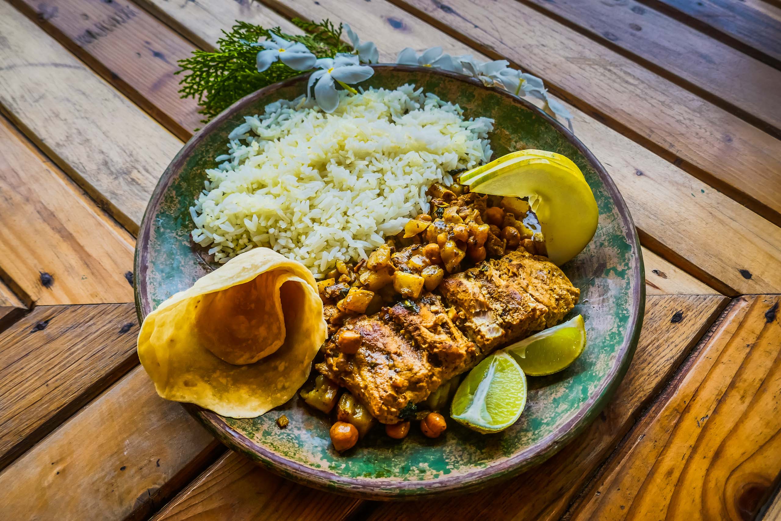Curry Fish Cafe Oro San Juan del Sur Farm Fresh Food-106-101 Healthy Food Permaculture